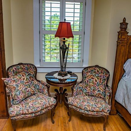 Chimney Rock Manor Hotel Esterno foto